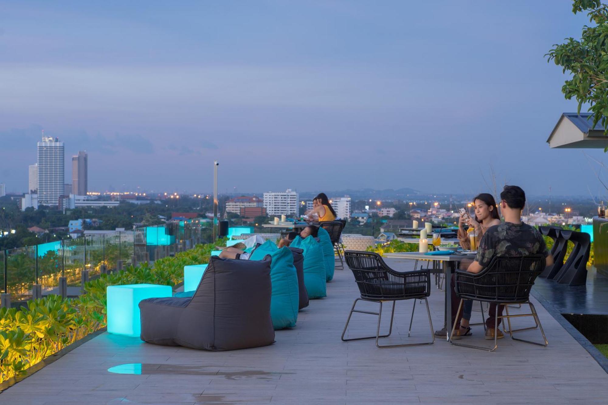 Cross Vibe Pattaya Seaphere Jomtien Beach Zewnętrze zdjęcie