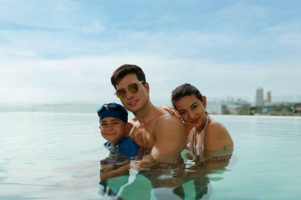 Cross Vibe Pattaya Seaphere Jomtien Beach Zewnętrze zdjęcie
